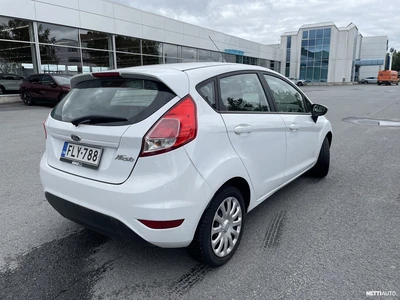 Ford Fiesta 2016, photo 3/17