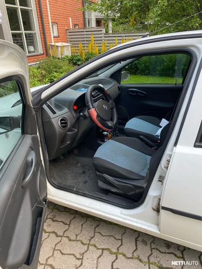 Fiat Punto 60 Dynamic 5D 2006, photo 3/9
