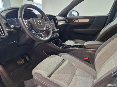 Volvo XC40 2024, photo 6/10