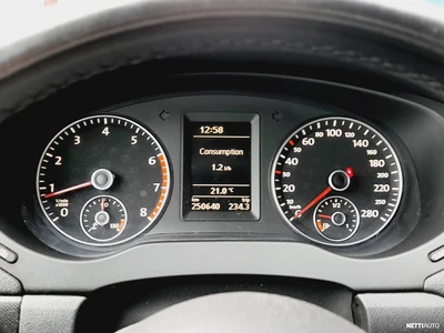Volkswagen Jetta 2012, photo 5/9