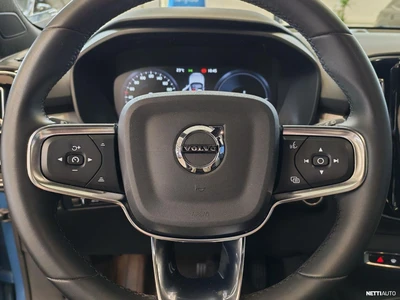 Volvo XC40 2024, photo 6/20