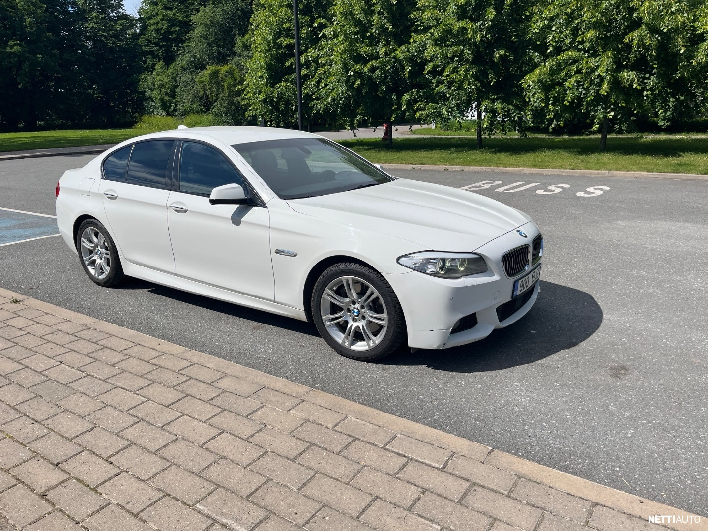 BMW 525