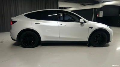 Tesla Model Y 2022, kuva 6/10