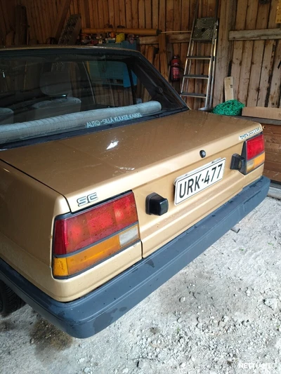 Toyota Corolla 1984, kuva 2/6