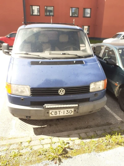 Volkswagen Transporter 1995, photo 1/10
