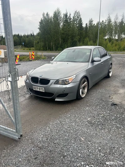BMW 530 2004, photo 1/2