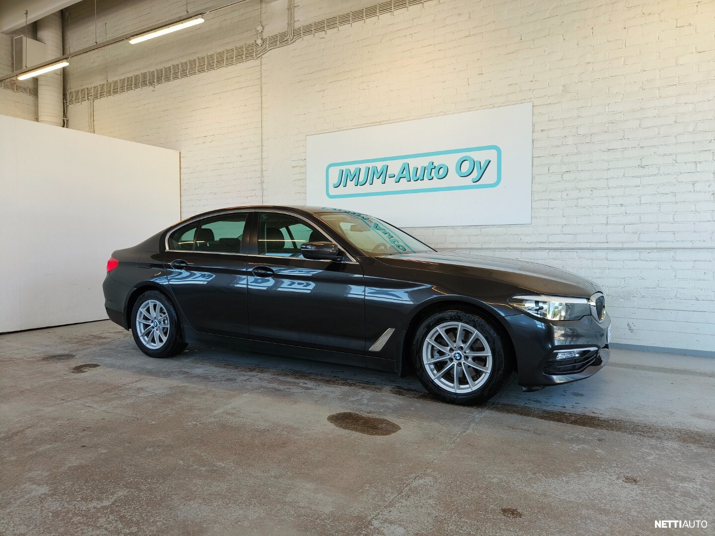 BMW 520