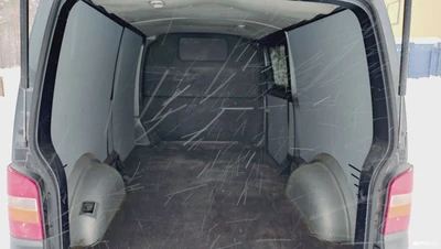 Volkswagen Transporter 2009, photo 4/7
