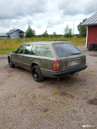 Mercedes-Benz 230 1989, kuva 6/8
