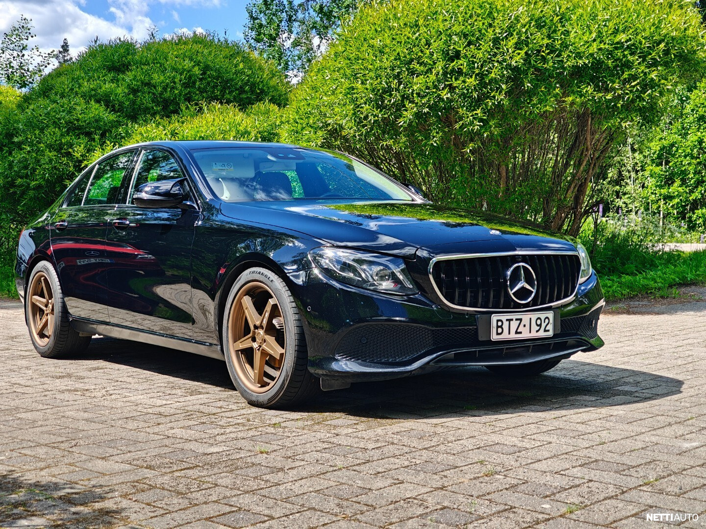 Mercedes-Benz E