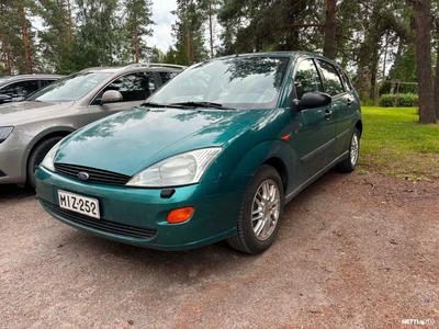 Ford Focus 1999, photo 2/6