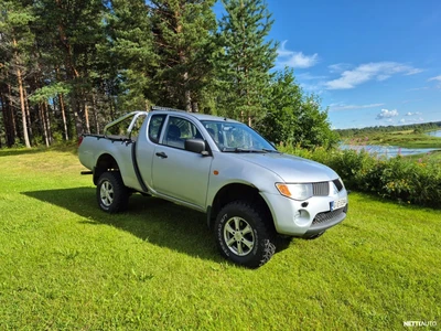 Mitsubishi L200 2008, kuva 1/15