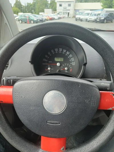 Volkswagen New Beetle 1999, photo 6/18