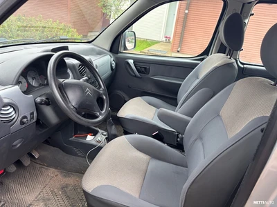 Citroen Berlingo 1.6, bensa 2003, kuva 7/19