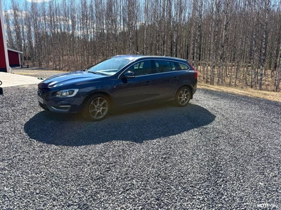 Volvo V60 D4 Ocean Race Business aut 2015, kuva 7/22