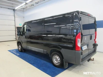 Peugeot Boxer 335 L2H1 BlueHDi 110 2017, photo 2/15