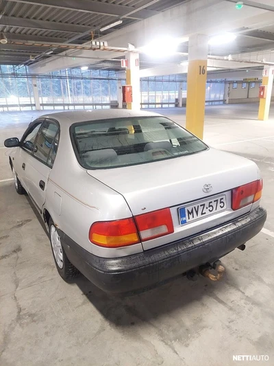 Toyota Carina E 1997, kuva 3/18