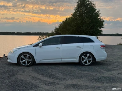 Toyota Avensis 2011, kuva 6/24