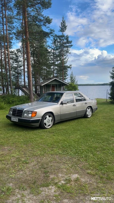 Mercedes-Benz 300 W124 1991, photo 4/5