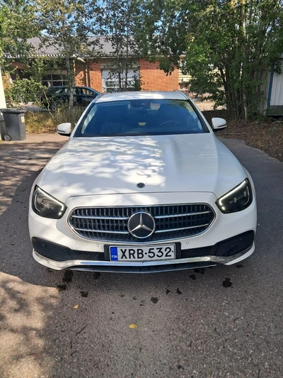 Mercedes-Benz E 220 2022, photo 4/16