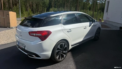 Citroen DS5 THP 200 Sport Chic 2012, kuva 6/13