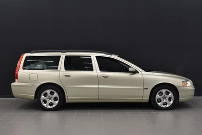 Volvo V70 2006, photo 4/36