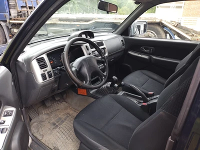 Mitsubishi L200 2005, kuva 6/8