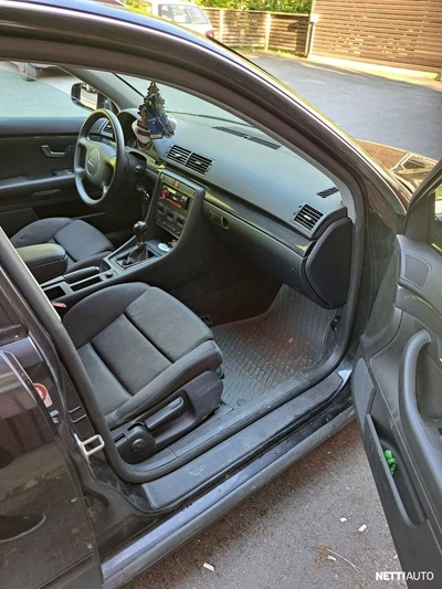 Audi A4 2004, photo 6/10