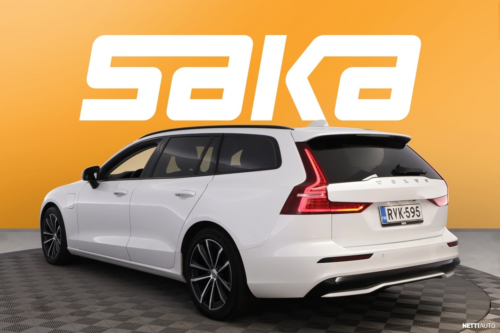 Volvo V60 2023, photo 5/34