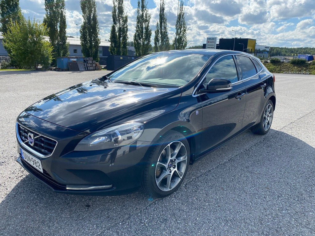 Volvo V40