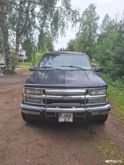 Chevrolet Suburban 1995, kuva 2/13