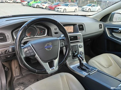 Volvo V60 Cross Country 2017, kuva 4/6