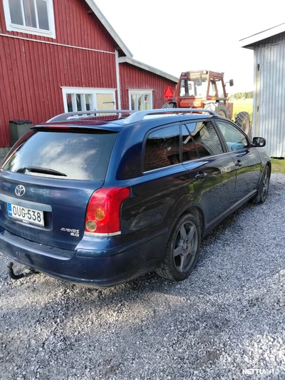 Toyota Avensis 2004, kuva 3/8