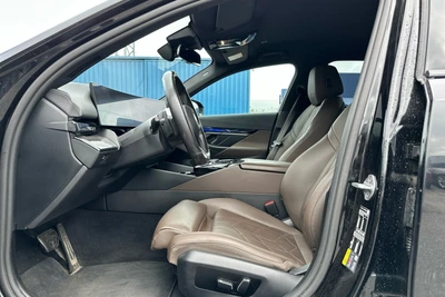 BMW 550 2024, kuva 7/26