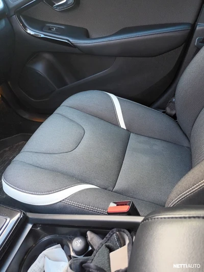 Volvo V40 D3 Dynamic Edition aut 2019, photo 5/6