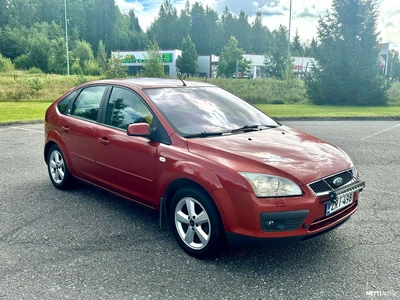 Ford Focus 2006, photo 3/16