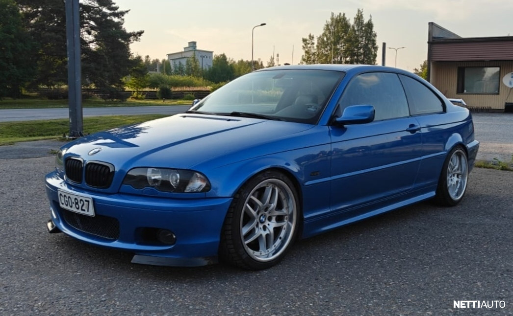BMW 330