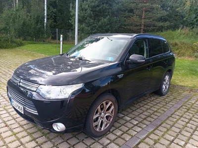 Mitsubishi Outlander 2013, kuva 1/17