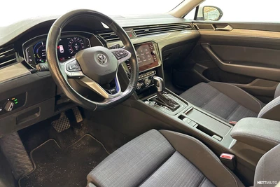 Volkswagen Passat 2020, photo 3/3