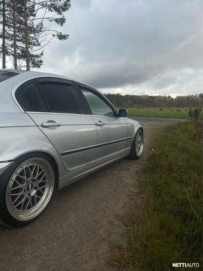 BMW 320 iA 2,2 4d 2001, photo 3/8