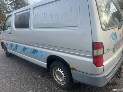 Toyota Hiace 2004, photo 2/4