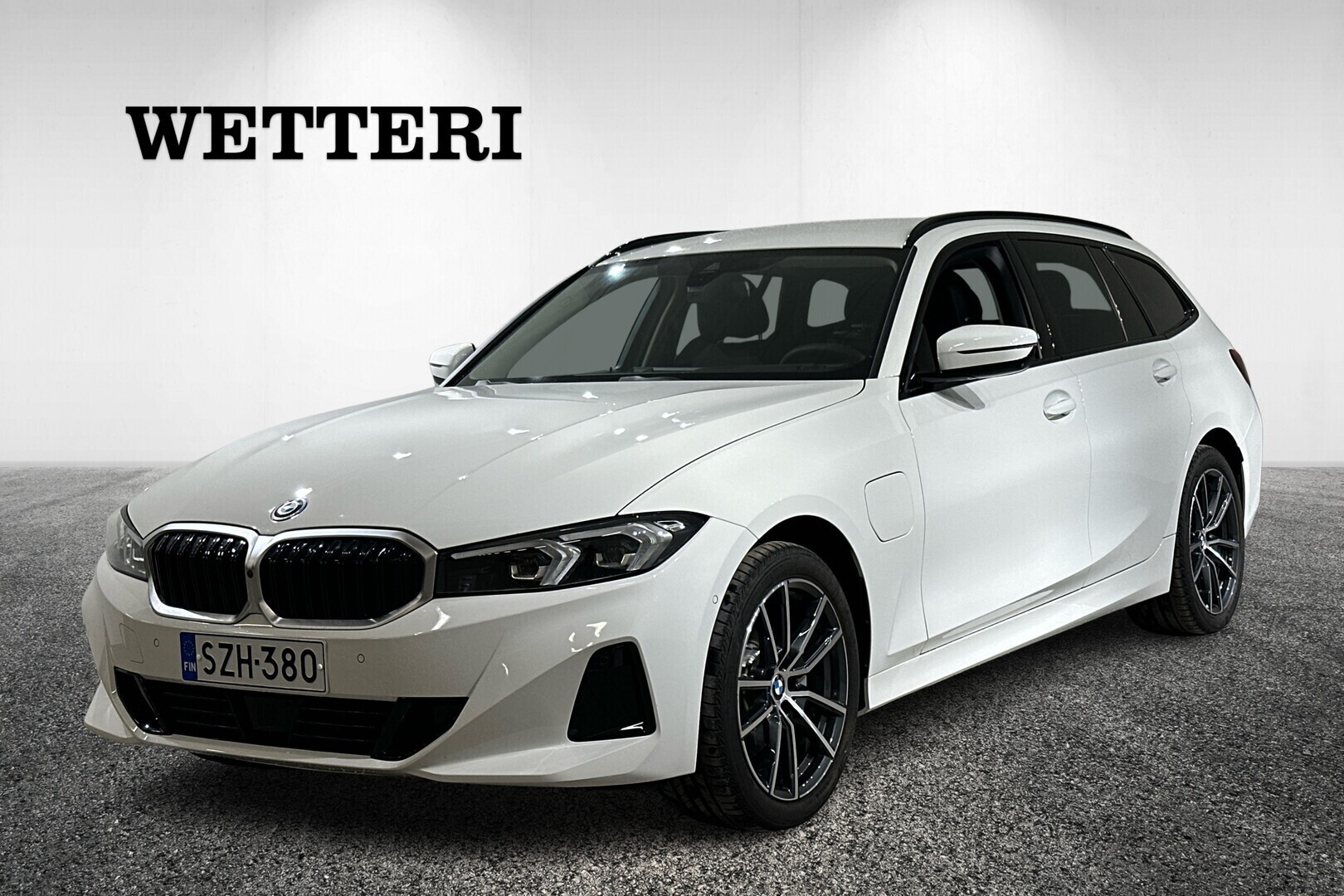 BMW 330