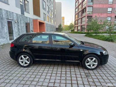 Audi A3 Sportback Ambiente 1,9 TDI 77 kW 2008, kuva 3/7