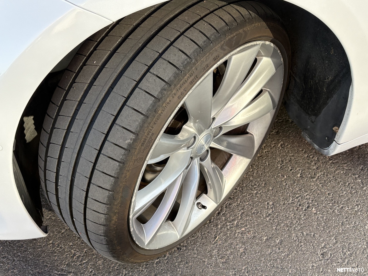 Tesla Model S 2019, photo 7/15