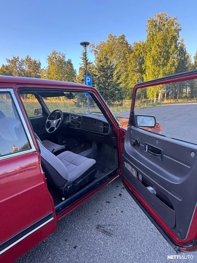 Saab 900 1988, kuva 6/13