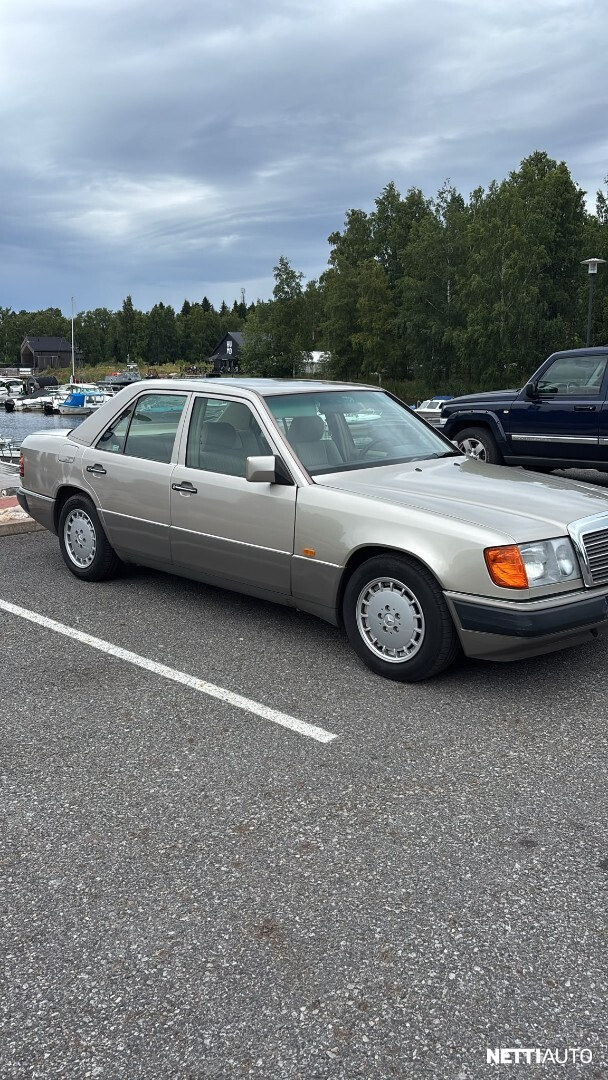 Mercedes-Benz E