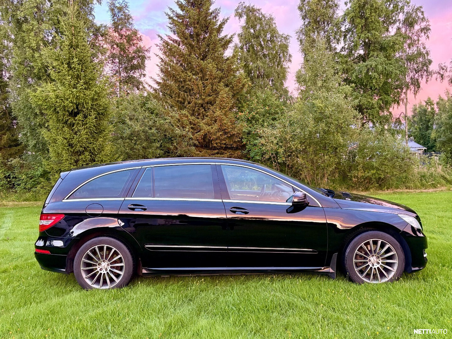 Mercedes-Benz R