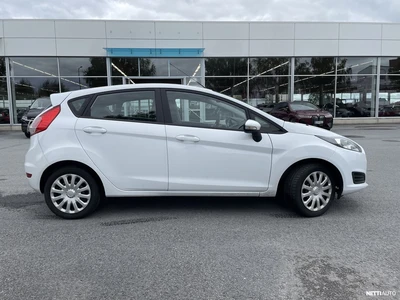 Ford Fiesta 2016, photo 2/17