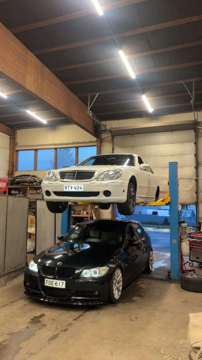 BMW 330 2007, kuva 2/6