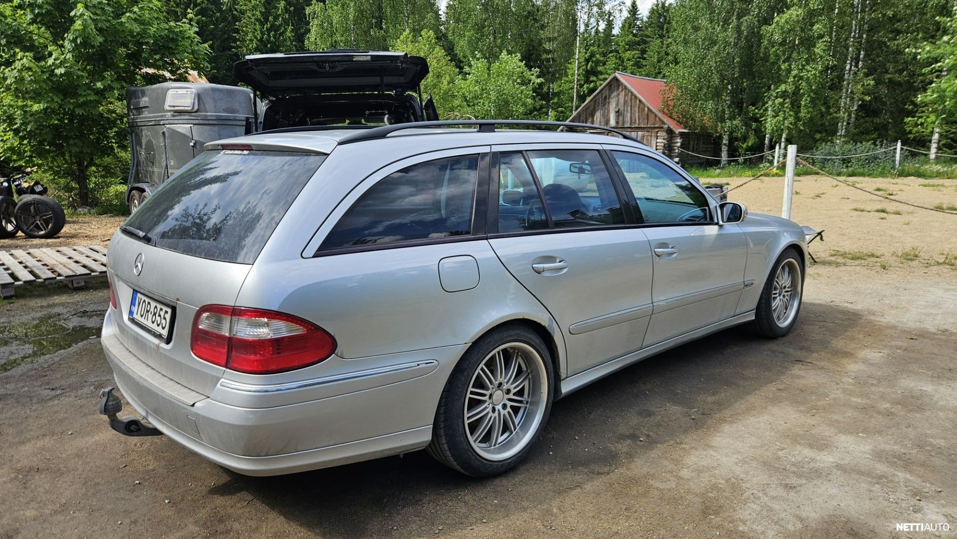 Mercedes-Benz E